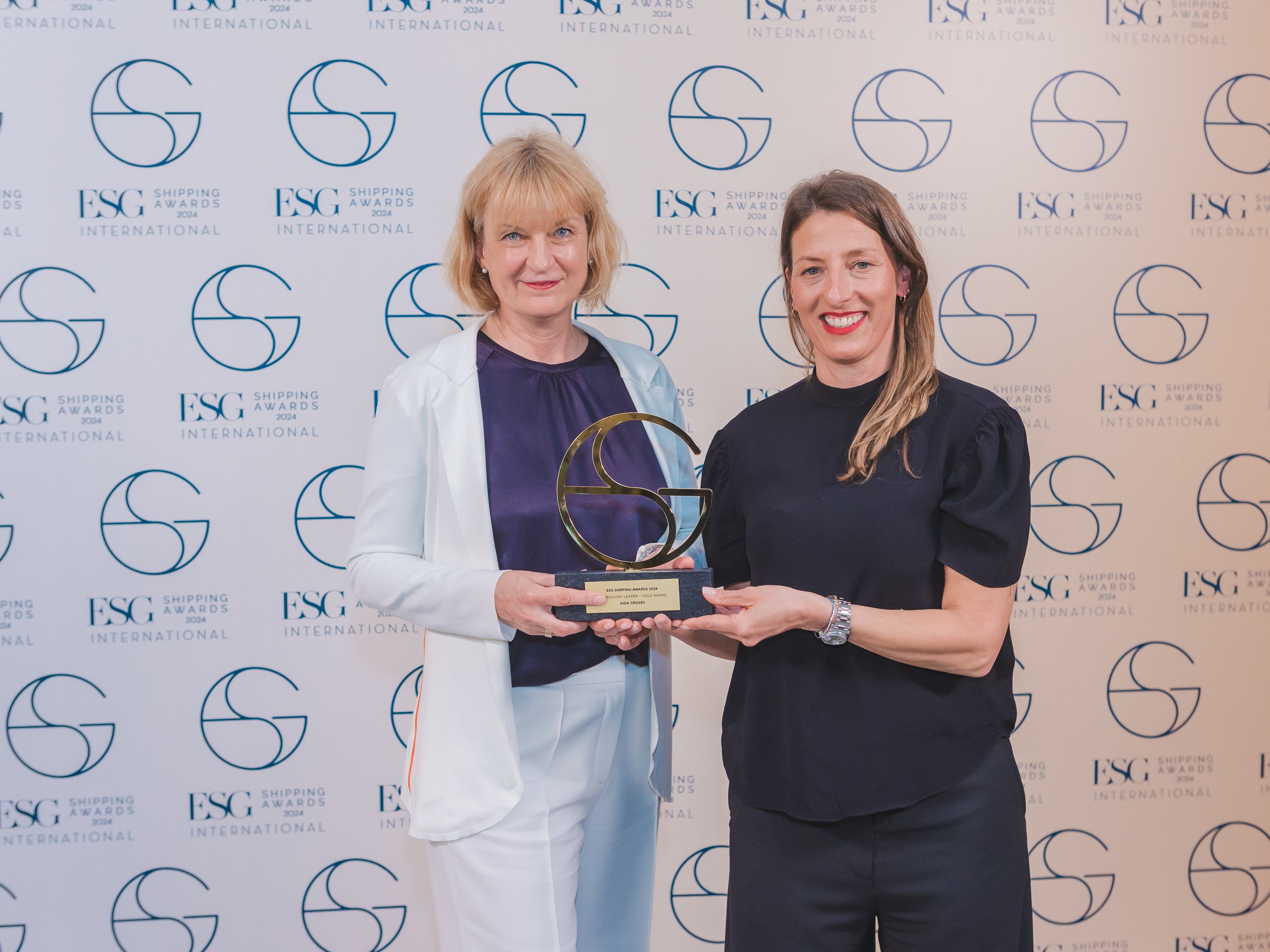 AIDA_Cruises___Martina_Reuter__Senior_Manager_Communication_and_Sustainability__Vanessa__Myriam_Grendze_Project_Manager_RandD_copyright_ESG.jpg